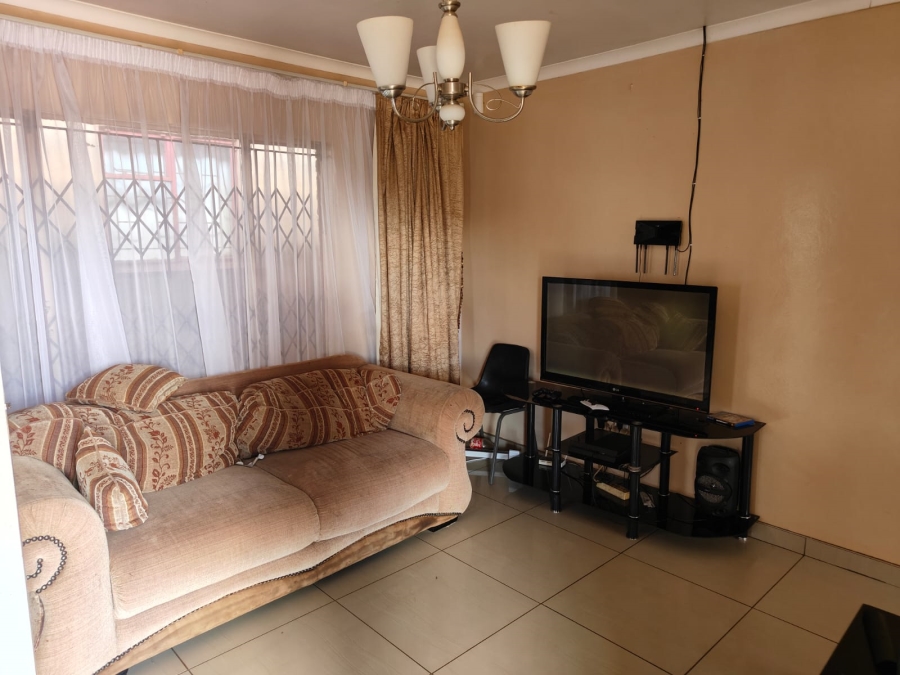 To Let 3 Bedroom Property for Rent in Ikageng North West